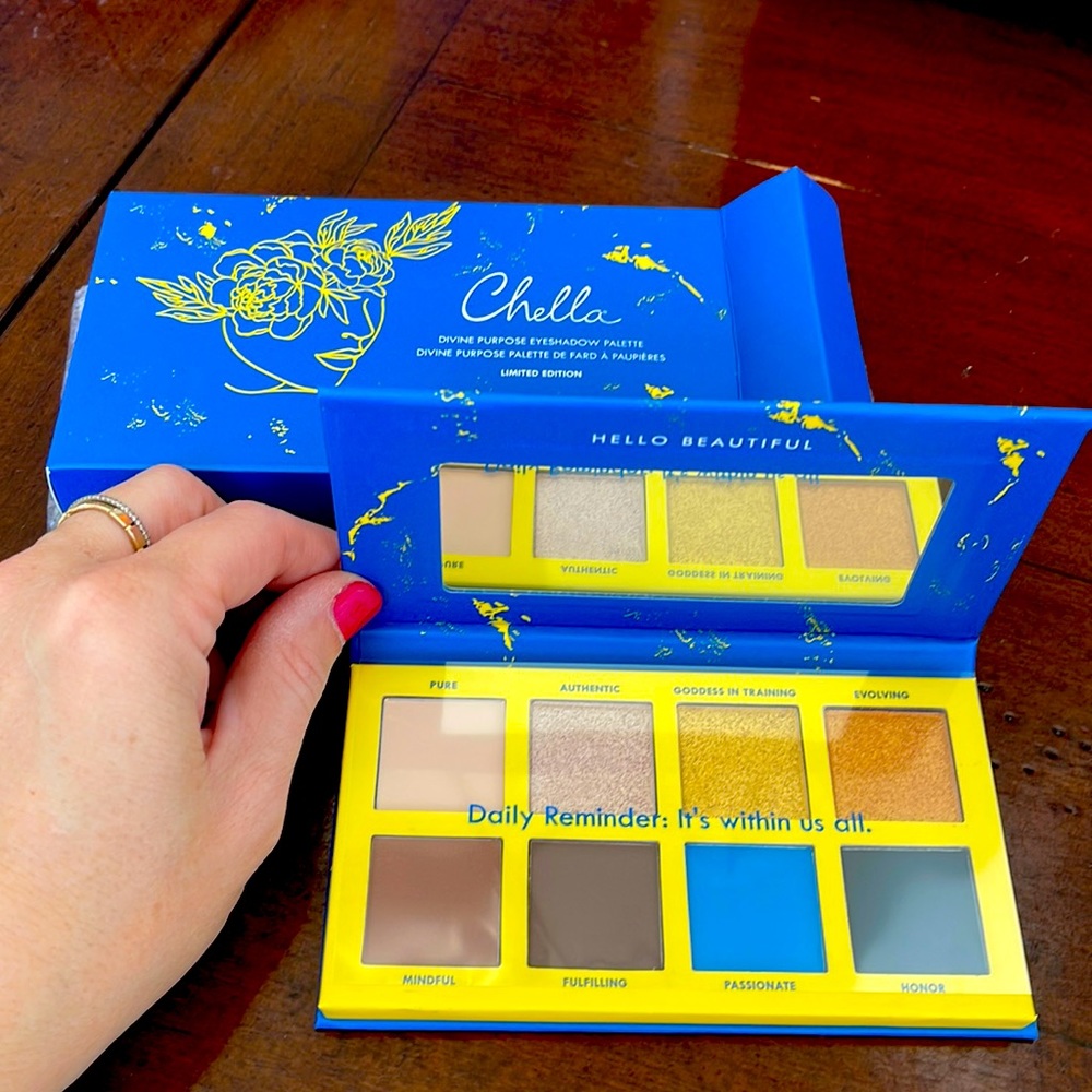 Chella Eyeshadow pallete